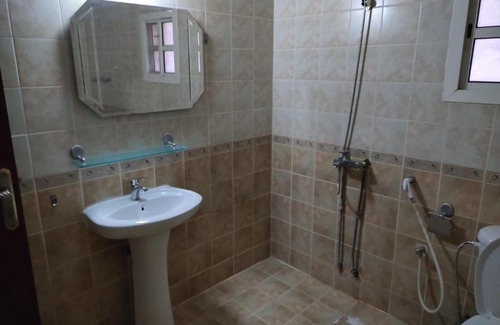 Al Wakrah Casa | Charming Private Room With Sheard bathroom