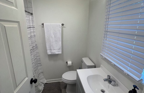 Hardwick Casa | Charming Private Bedroom with WiFi, AC in awesome Milledgeville