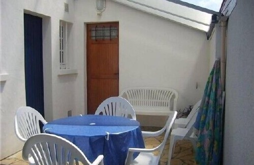 Cambo-les-Bains Apartamento | Apartamento encantador y tranquilo en Villa con jardín