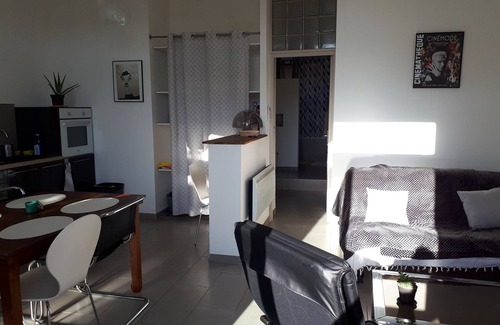 Bompas Apartamento | Charming, quiet and functional apartment with a garden. Free parking in front