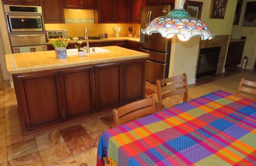 Salinas Casa | Charming quiet single story home amongst coast live oak trees in gated community