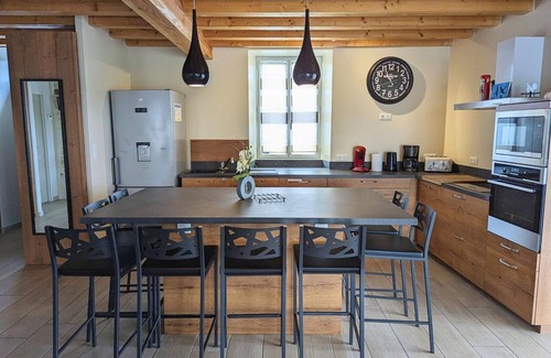Salles-de-Barbezieux Cabaña | Casa rural con piscina privada, jardín y terraza, ideal para familias y teletrabajo