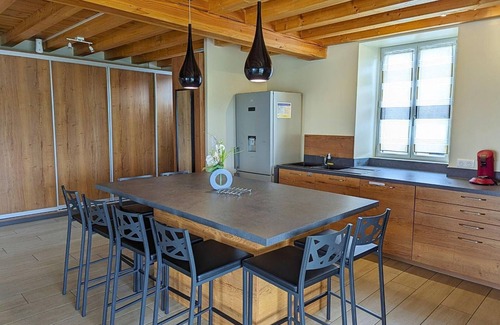 Salles-de-Barbezieux Cabaña | Casa rural con piscina privada, jardín y terraza, ideal para familias y teletrabajo