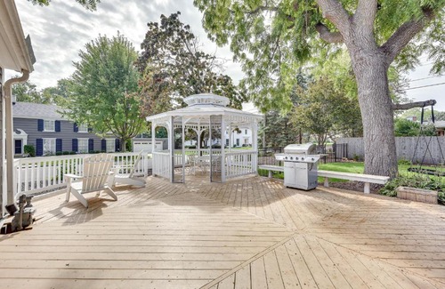 Racine Casa | Charming Racine Home - Walk to Lake Michigan!