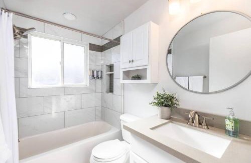Murray Casa | Charming Rambler W Scenic Views & Pets R Allowed
