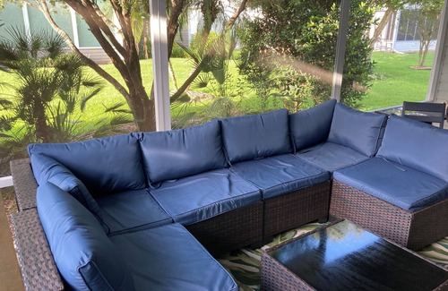 The Villages Casa | Charming Ranch with prime Location! Just west of Buena Vista Blvd between 466's