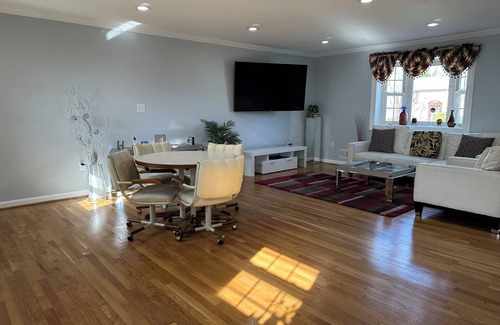 Hillcrest Heights Casa | Charming Recently Renovated 3-bedroom home in Temple Hills