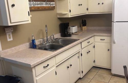 Green Bay Casa | Clean Safe Cozy Duplex Great for Entertaining10 Mins from Lambeau Field