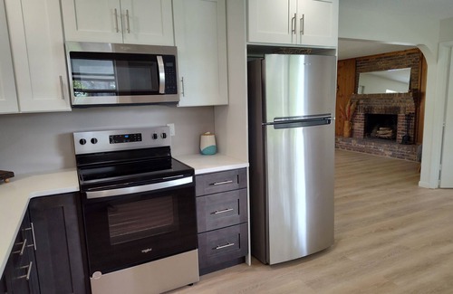 Sebastian Highlands Cabaña | CHARMING & RENOVATED 2-bedroom cottage in Beautiful Sebastian! Bring your Boat!