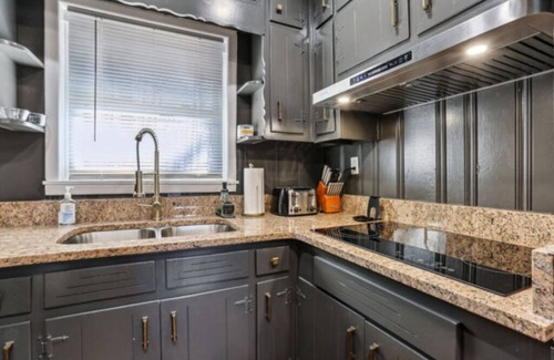 Mableton Casa | Charming renovated 4 Bedroom Ranch walking distance to the Silver Comet Trail!