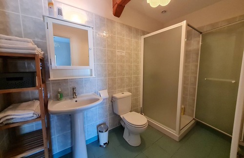 Cravant Cama Y Desayuno | Casa rural con encanto renovada en Beauce, 4 habitaciones amplias, cerca de los castillos del Loira