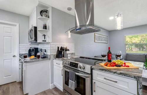Brandon Casa | Charming & Renovated Home 20 Minutes from Tampa