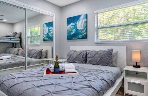 Brandon Casa | Charming & Renovated Home 20 Minutes from Tampa