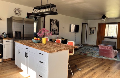 Mount Clare Casa | Charming Renovated Schoolhouse Retreat – 2BR + Office, Spacious Yard