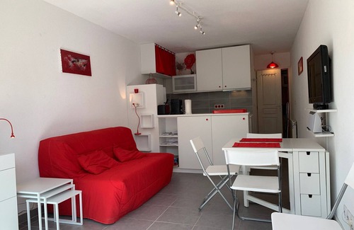 Meze Apartamento | Apartamento renovado cerca de la playa en Mèze, con jardín privado y todas las comodidades