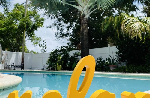 South Pinellas Community Council Casa | Charming Residential Home with heated outdoor pool, clean and cozy