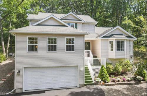 Bushkill Casa | Charming, Restful Getaway