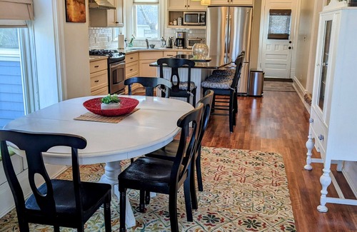 Chelsea Casa | Charming Retreat Downtown Chelsea 4 bed 2 bath