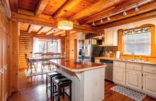 Draper Casa | Charming retreat in Draper, VA. Perfect for relaxation amidst scenic beauty. Book your stay now!