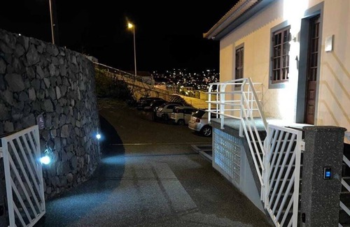 Machico Casa | Charming retreat in Machico, pets accepted. By the sandy beach
