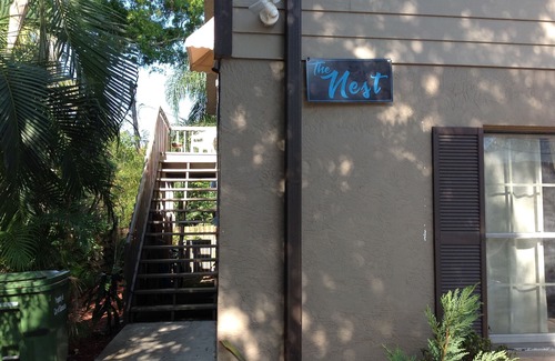 Hudson Bayou Apartamento | Location is walkable to most entertainment area.