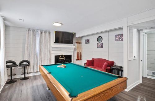 Chesterfield Court House Casa | Charming Retreat with Pool Table in Chesterfield!