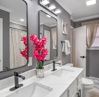Chesterfield Court House Casa | Charming Retreat with Pool Table in Chesterfield!