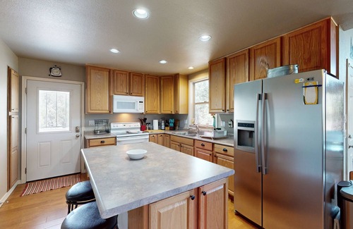 Payson Casa | Charming Retreat with Panoramic Views, Private Washer/Dryer & Free Internet