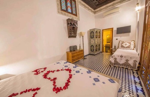 R'habet Zbib Casa | Encantador Riad Ouliya en Fez con auténtico diseño marroquí