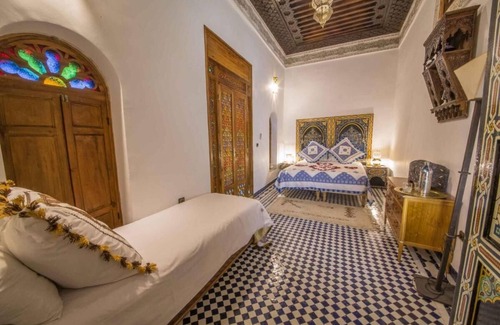 R'habet Zbib Casa | Encantador Riad Ouliya en Fez con auténtico diseño marroquí