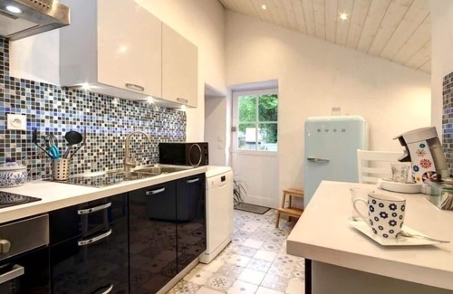Moisdon-la-Riviere Cabaña | Casa con Jardín Privado, Cerca del Río y Equipado para Niños