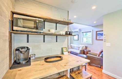 West Jefferson Casa | Charming Riverfront Cabin with Yard and Porch!