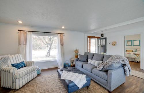 Norway Casa | Charming Riverfront Retreat in Monticello!