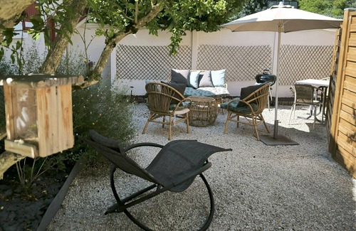Montargis Cabaña | Acogedor alojamiento junto al Loing, cerca de Montargis, con terraza privada y todas las comodidades inclusas