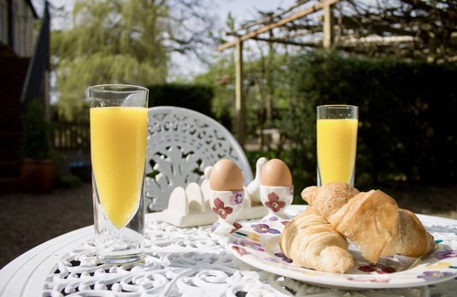 Berrington Cabaña | Charming, romantic garden cottage in beautiful countryside