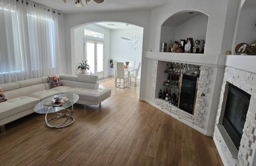 Rhodes Ranch Casa | Charming room in a house with air conditioning and Wi-Fi in vibrant Las Vegas