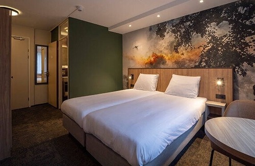 Arcen Hotel | Charming Room w/ 2 Twin Beds + Close to National Park De Maasduinen