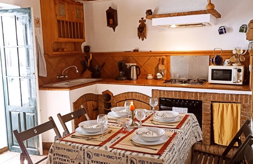 Fuentes de León Cabaña | Encantadora Casa Rural en Fuentes de León. Cultura, naturaleza, diversión....