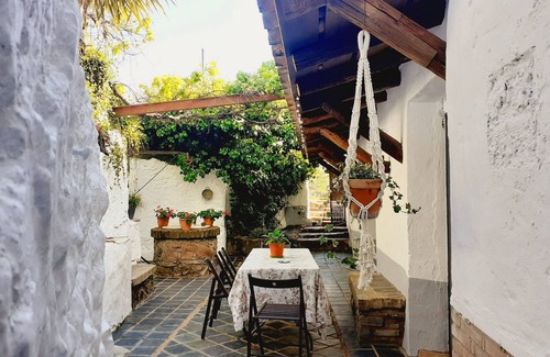 Fuentes de León Cabaña | Encantadora Casa Rural en Fuentes de León. Cultura, naturaleza, diversión....
