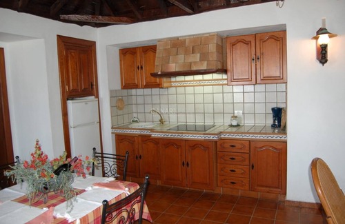 Breña Baja Apartamento | Casa Rural Lina Medina: Tradición y Confort con Piscina y Barbacoa en