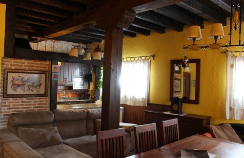 Casarejos Cabaña | Casa rural con encanto típica de la zona, en el Cañón del Rio Lobos