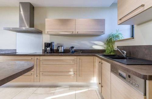 Le Guislain Cabaña | Casa rural con terraza y jardín cerca del Mont Saint-Michel, ideal para familias y amigos