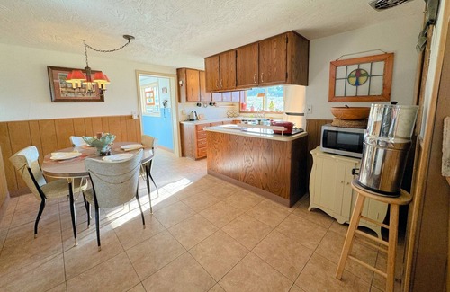 Driggs Casa | Charming Rustic Cottage w/Teton Views