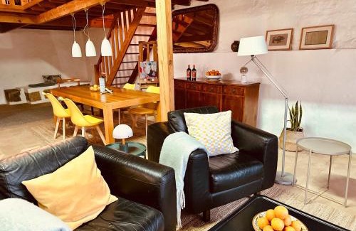 Reguengo Grande Casa | Charming Rustic Wine Cellar House in Reguengo Grande with Fireplace