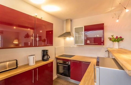 Veules-les-Roses Casa | Charming, sand beach 200 m, calm, parking, 4 bedrooms, 3 bathrooms