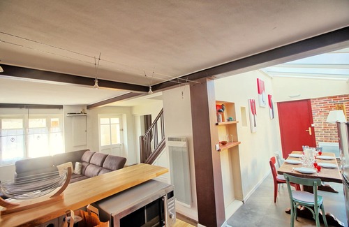 Veules-les-Roses Casa | Charming, sand beach 200 m, calm, parking, 4 bedrooms, 3 bathrooms