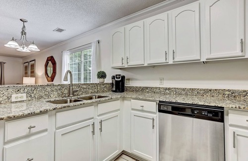Savannah Casa | Charming Savannah Vacation Rental w/ Game Room!