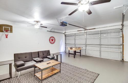 Savannah Casa | Charming Savannah Vacation Rental with Game Room!