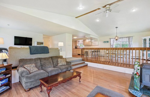 Gouldsboro Casa | Charming & Scenic Gouldsboro Getaway w/ Patio!