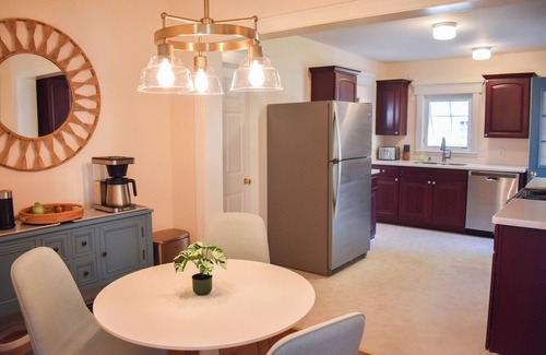 Dennis Port Casa | Charming Sea Captain’s Home – 4BR/3BA | Modern Comfort Meets Antique Charm